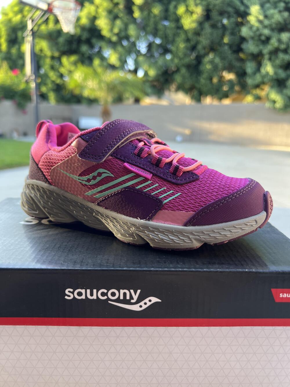 Saucony Wind Shield A/C Shoes Girls Size 13.5M Pink New Box Hook Loop Running